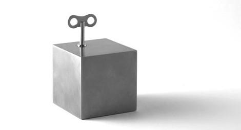 Ken Nicol small box that tics 2007
