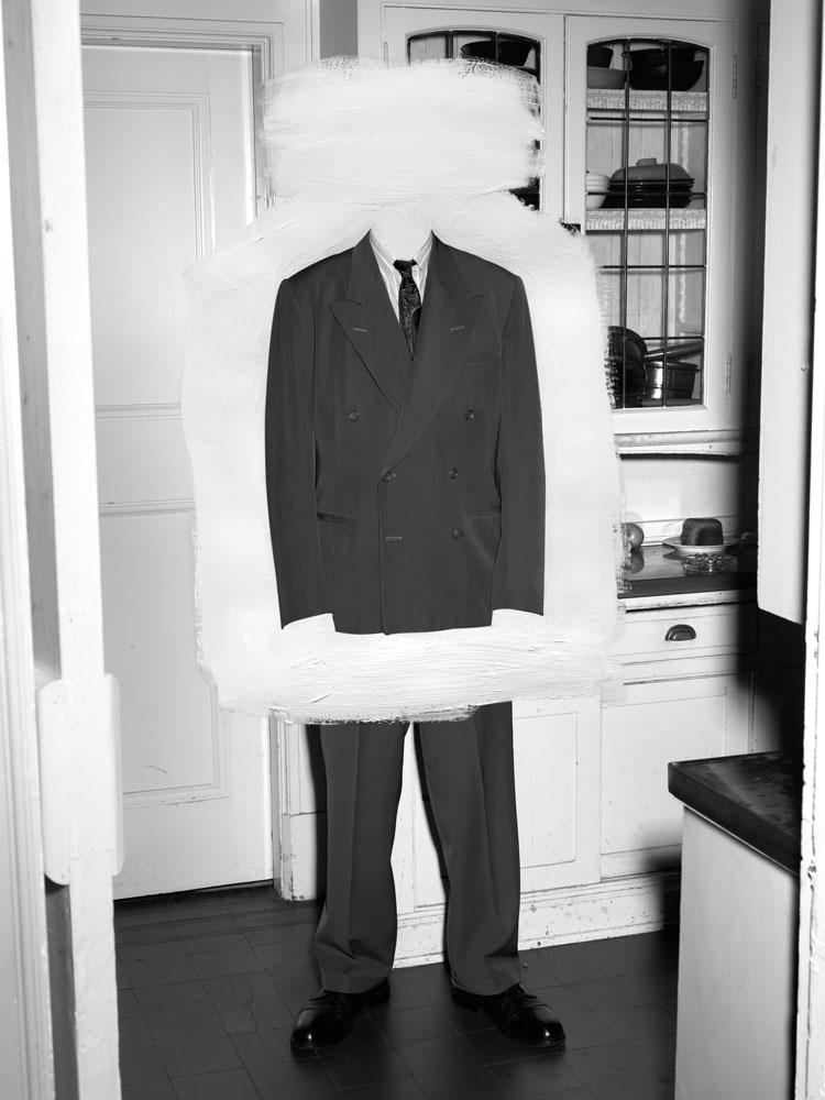 Stan Douglas, <em>Demobilization Suit, 1945</em>, 2010 Courtesy of the artist and David Zwirner, New York