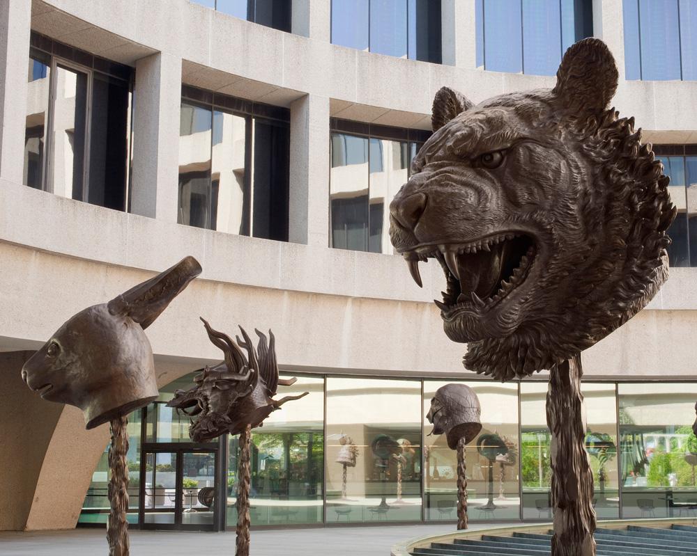 Ai Weiwei <em>Circle of Animals/Zodiac Heads</em> 2010 Installation view Courtesy AW Asia and Hirshhorn Museum, Washington / photo Cathy Carver 