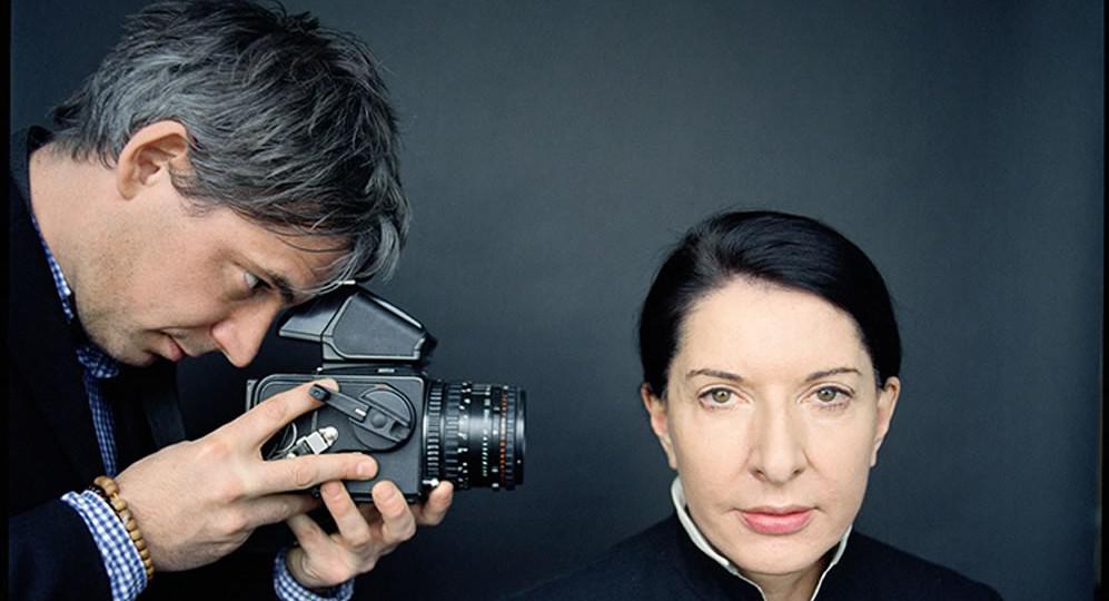 Photographer Christopher Wahl focuses on Marina Abramović in Toronto during RAFF 2012 / photo Christopher Wahl